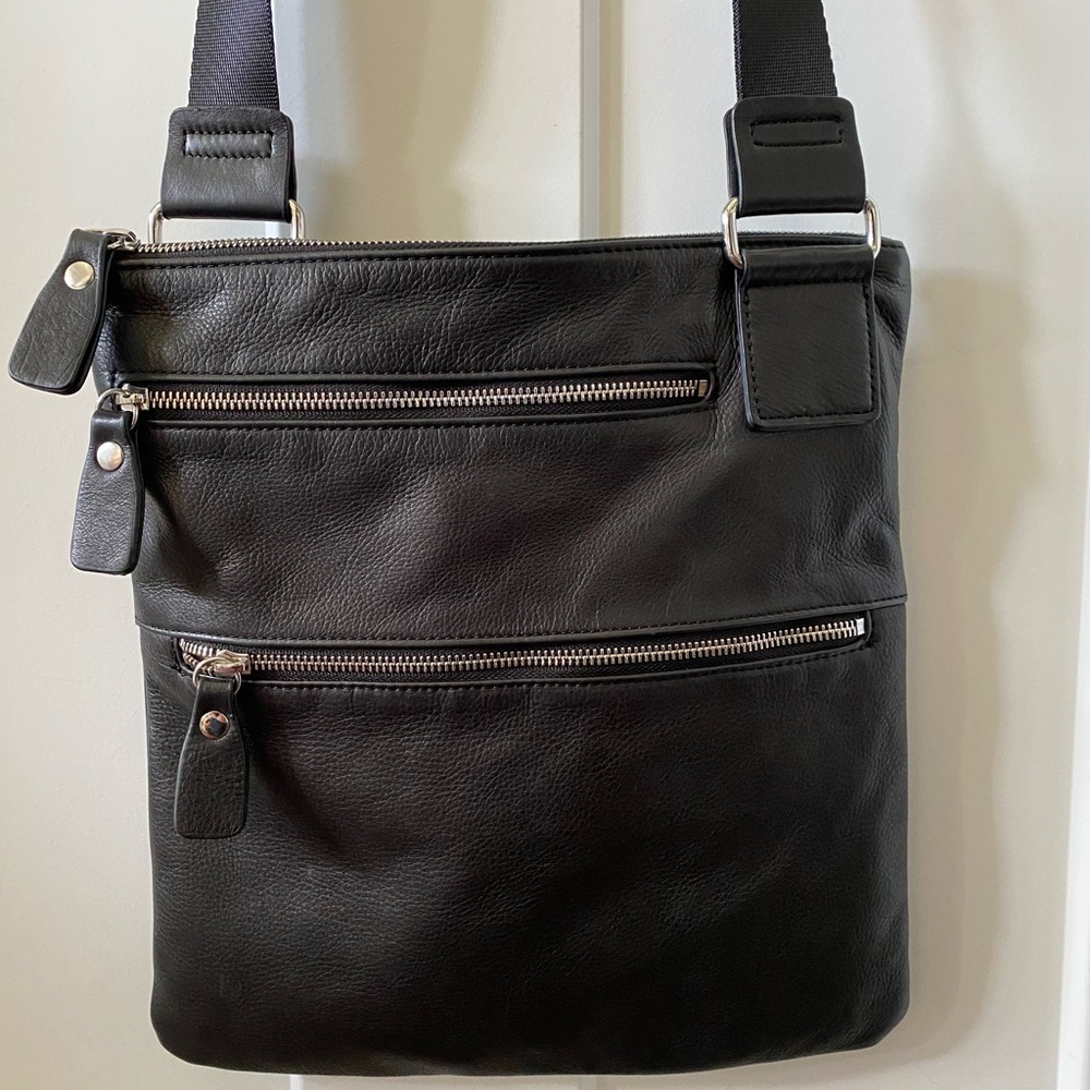 Leather crossbody bag